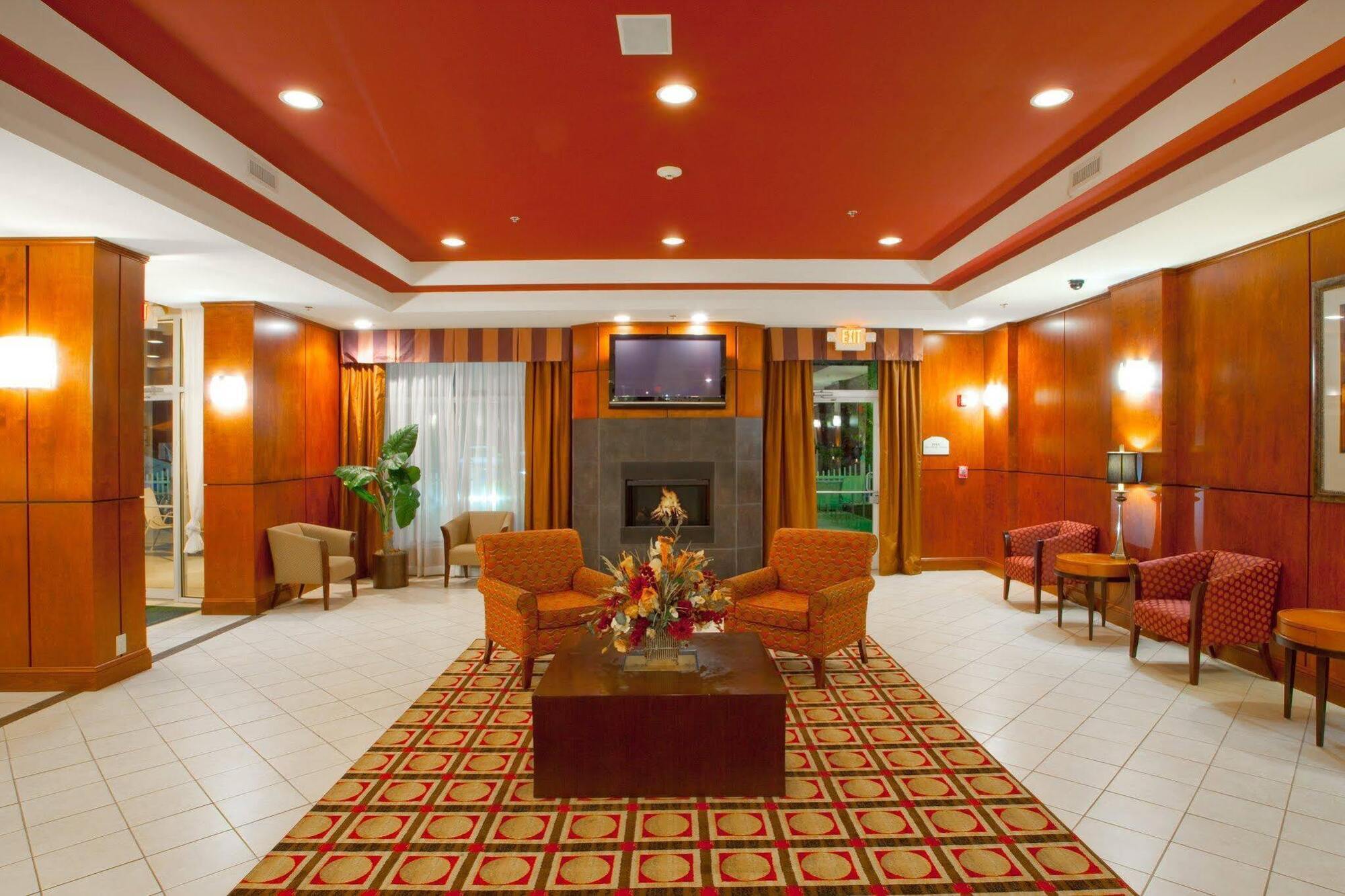 Holiday Inn Express Dumfries-Quantico By Ihg Екстер'єр фото